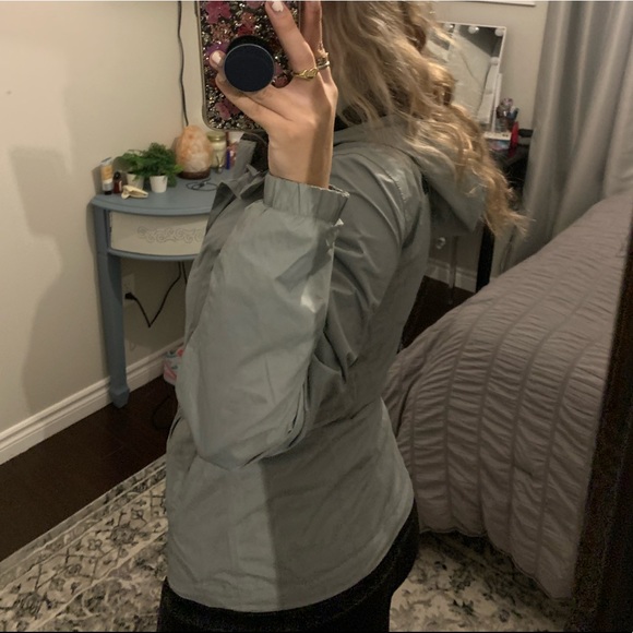 North Face Rain Coat - Picture 4 of 8